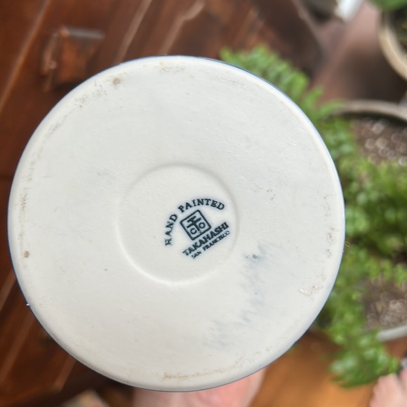 Hand Painted TAKAHASHI San Francisco Blue and White Floral Vase - Picture 3 of 10